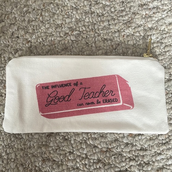 Poppy and Stella pencil pouch NWT - Picture 1 of 3